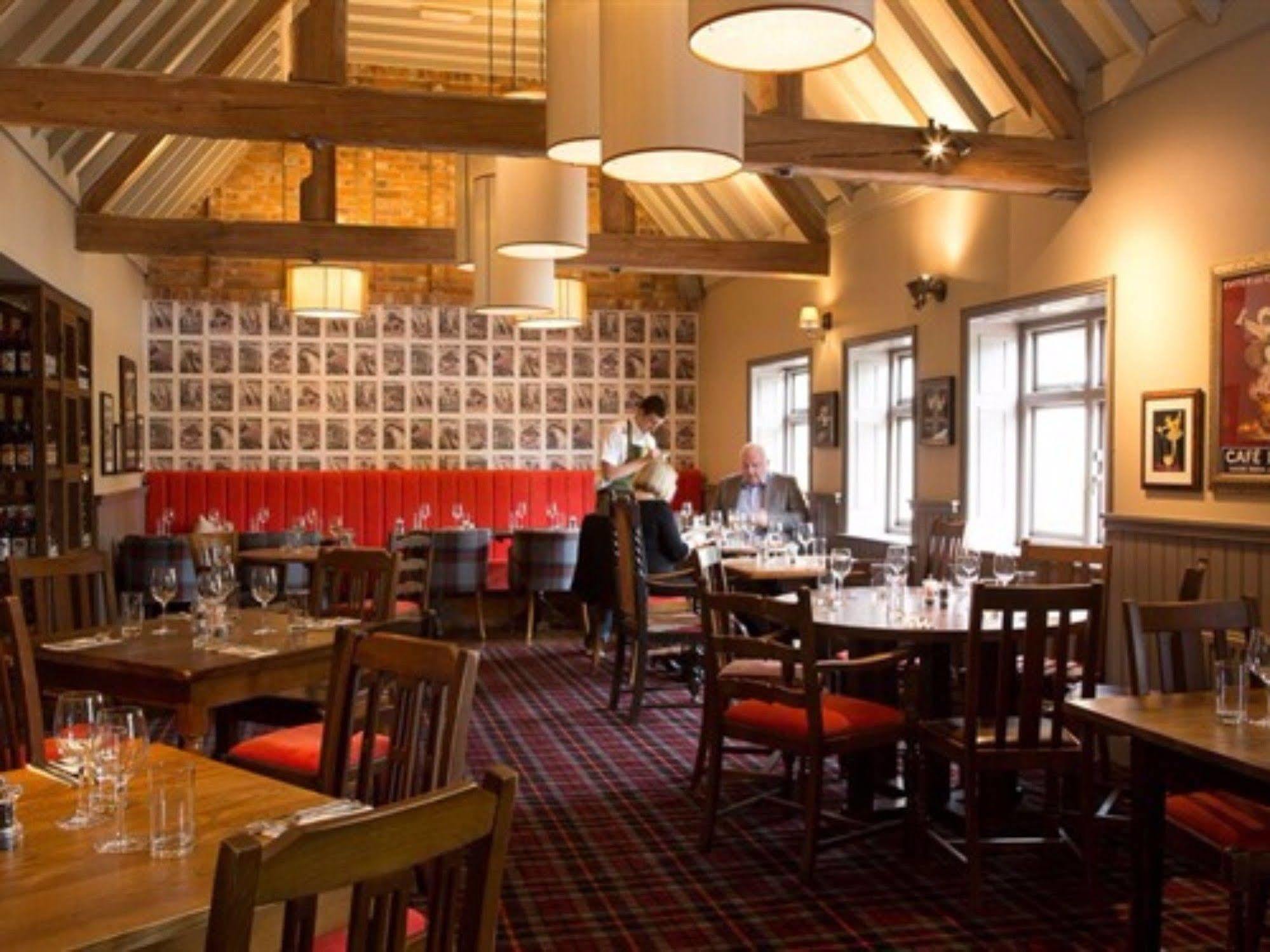 The Carnarvon Arms Hotel Newbury  Exterior foto