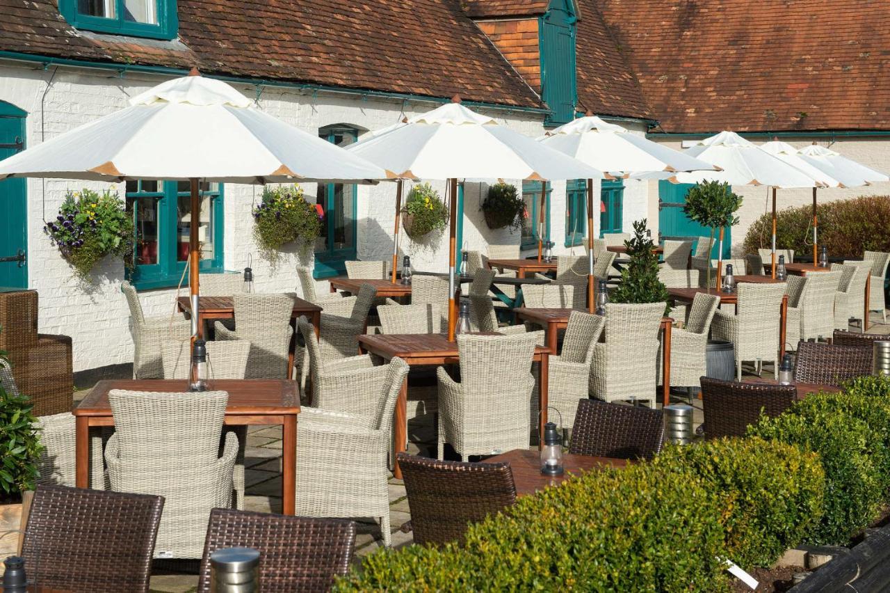 The Carnarvon Arms Hotel Newbury  Exterior foto